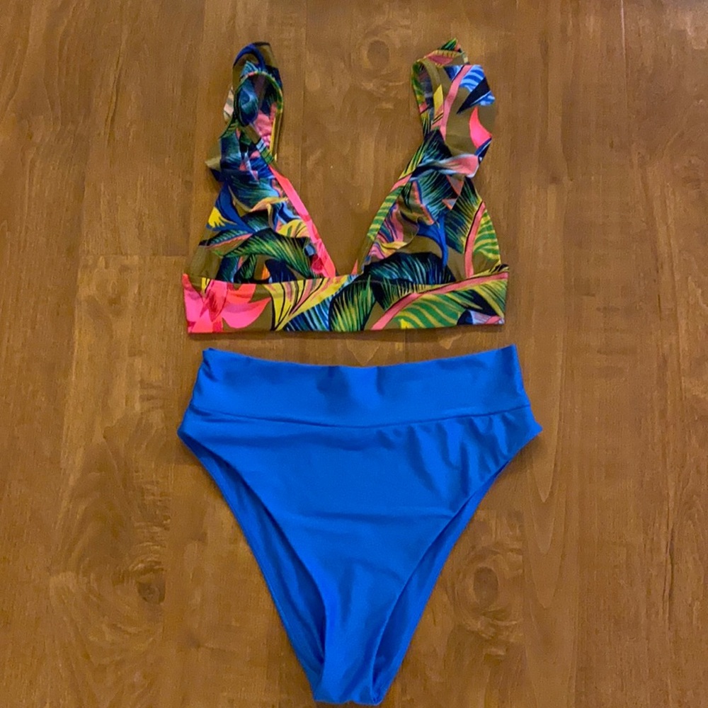 NWOT AERIE HIGH CUT CHEEKY BIKINI